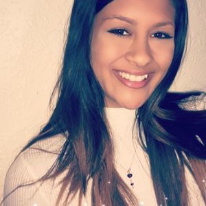 Meet your Posher, Danielle